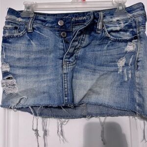 American Eagle Outfitters Light Blue Distressed Denim Mini Skirt Size 0